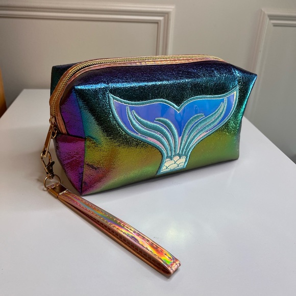 🧜♀️Mermaid tail makeup bag Phantom colours iridescent travel bag pencil case - Picture 2 of 14